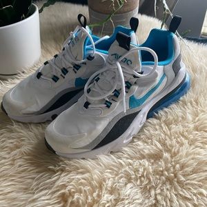 Nike Max 270 React.